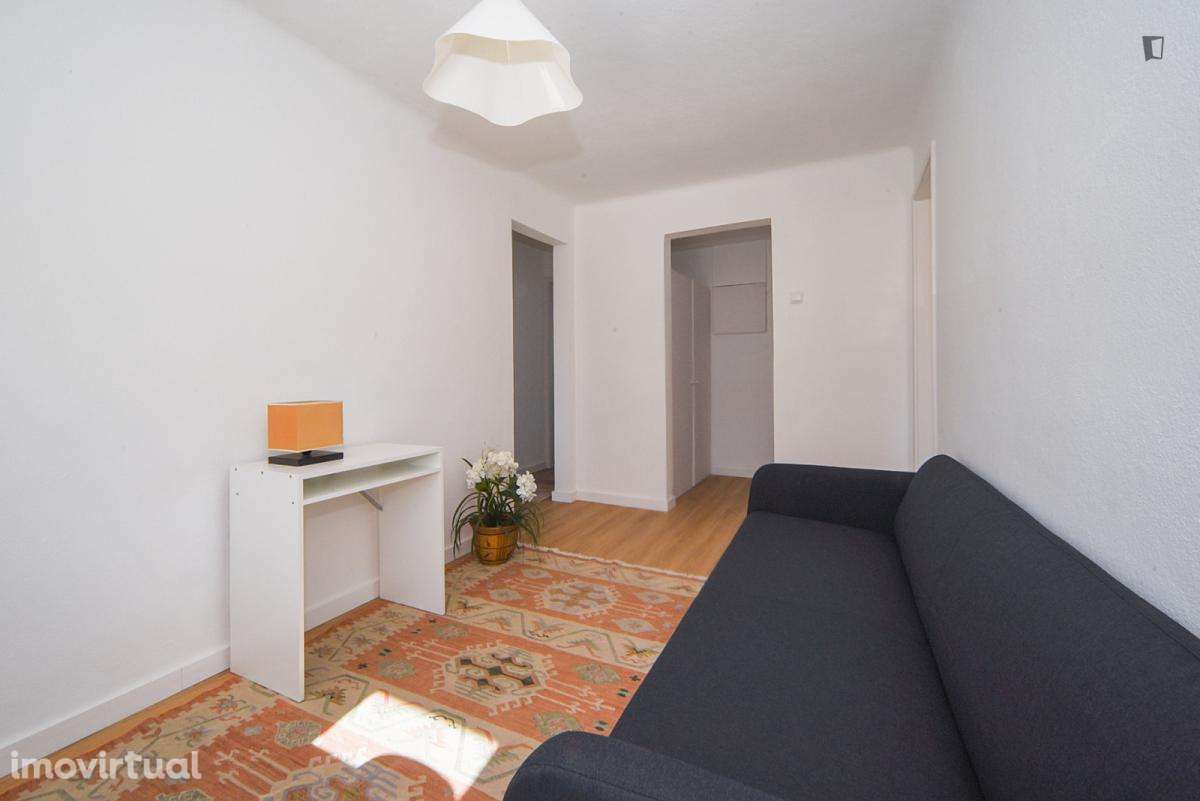 Quarto - localizado em Benfica Lisbon - Grande imagem: 4/23