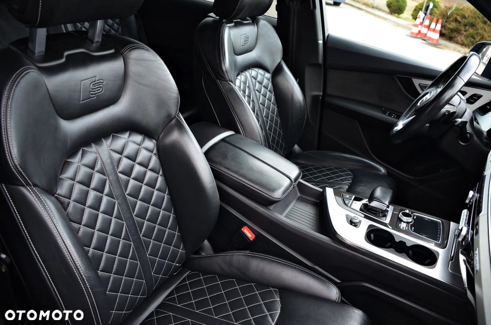 Audi SQ7 - 25