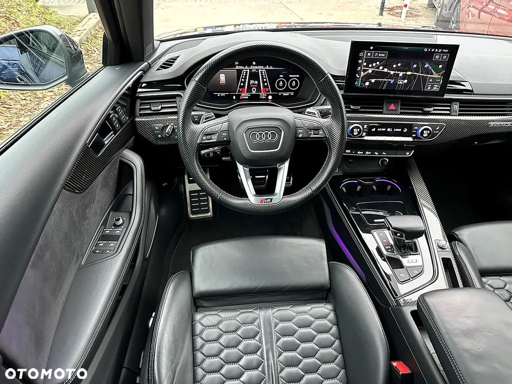 Audi RS4 Limousine - 17