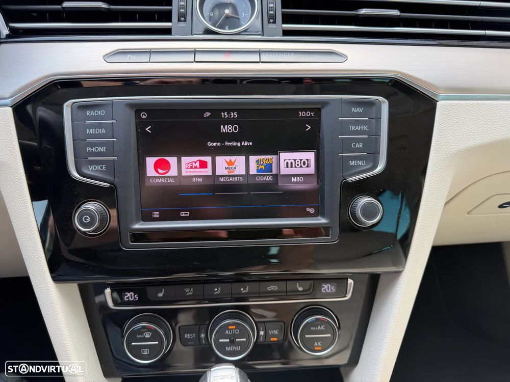 VW Passat Variant - 27