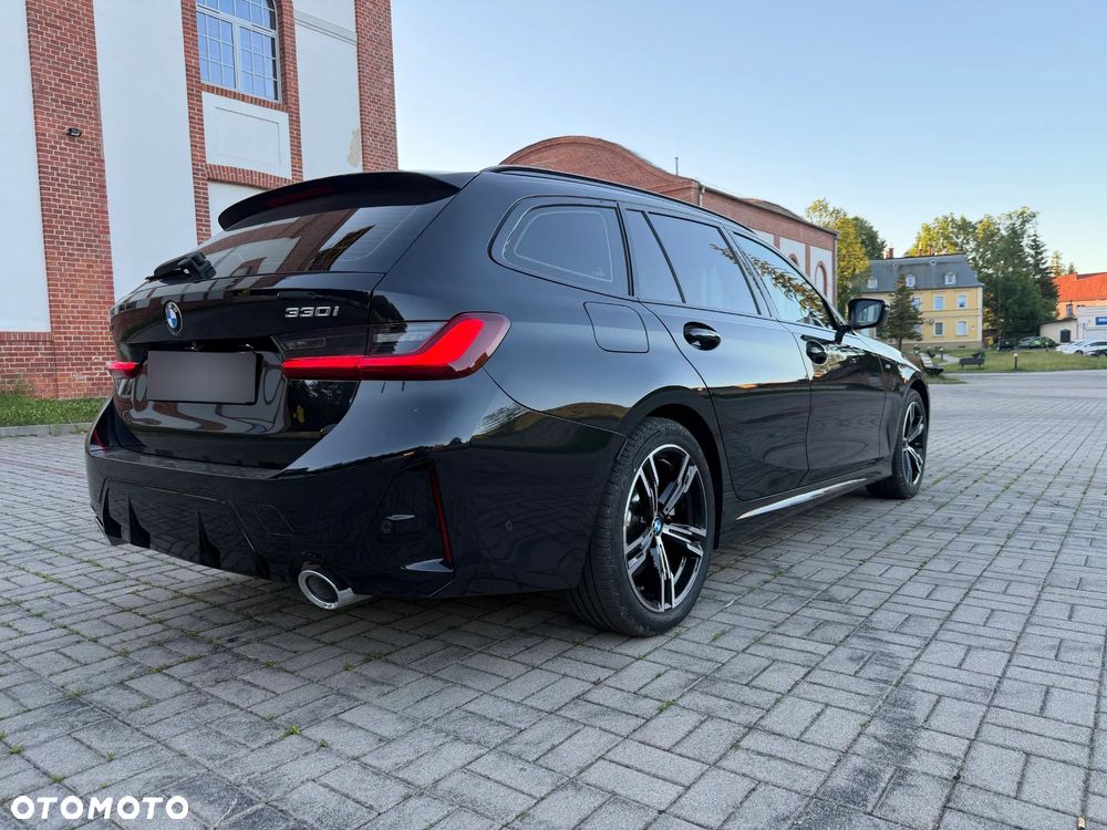 BMW Seria 3 330i xDrive M Sport - 15