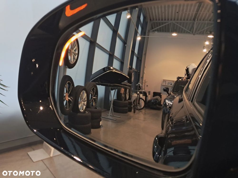 Volvo XC 60 B5 B AWD Plus Dark - 25