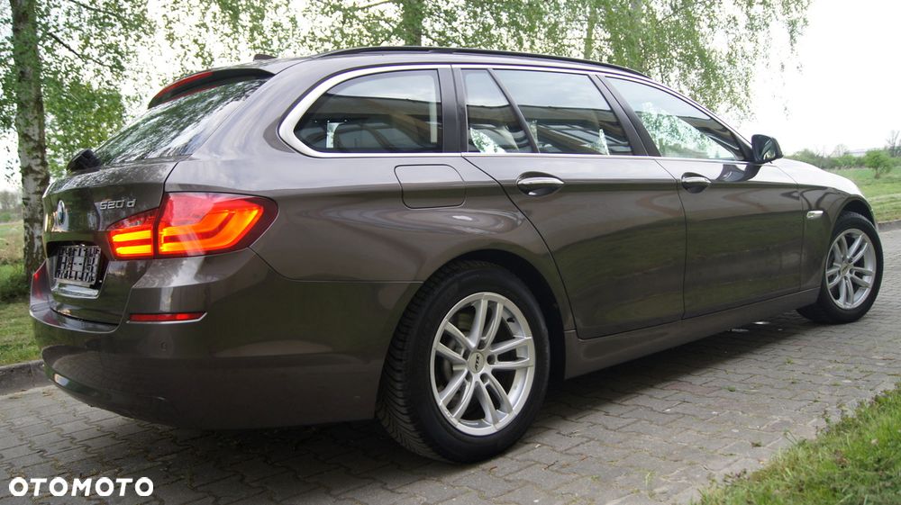 BMW Seria 5 520d - 13