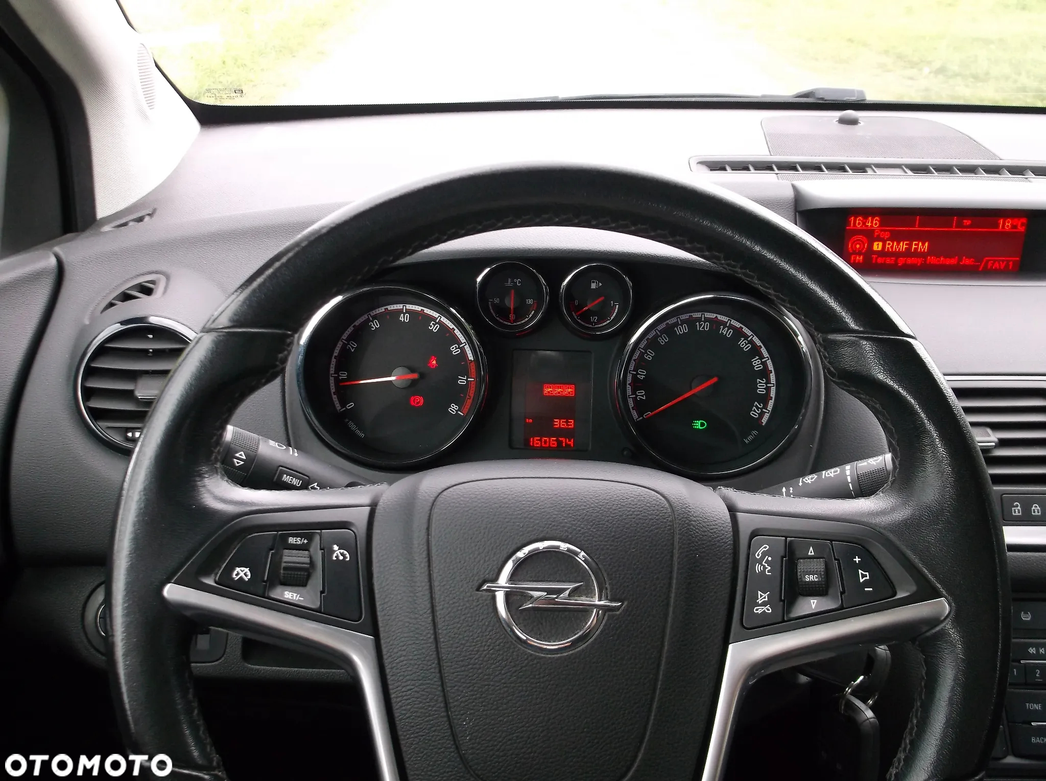 Opel Meriva 1.4 T Essentia S&S - 16