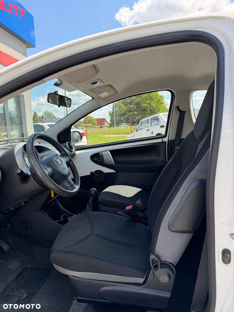 Toyota Aygo 1.0 VVT-i - 12