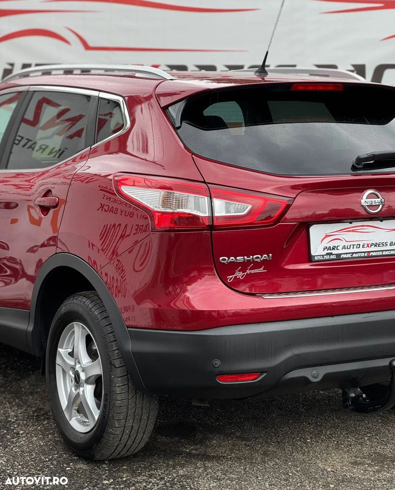 Nissan Qashqai 1.6 DCI Start/Stop X-TRONIC Tekna - 23