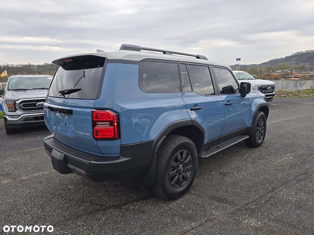 Toyota Land Cruiser - 4