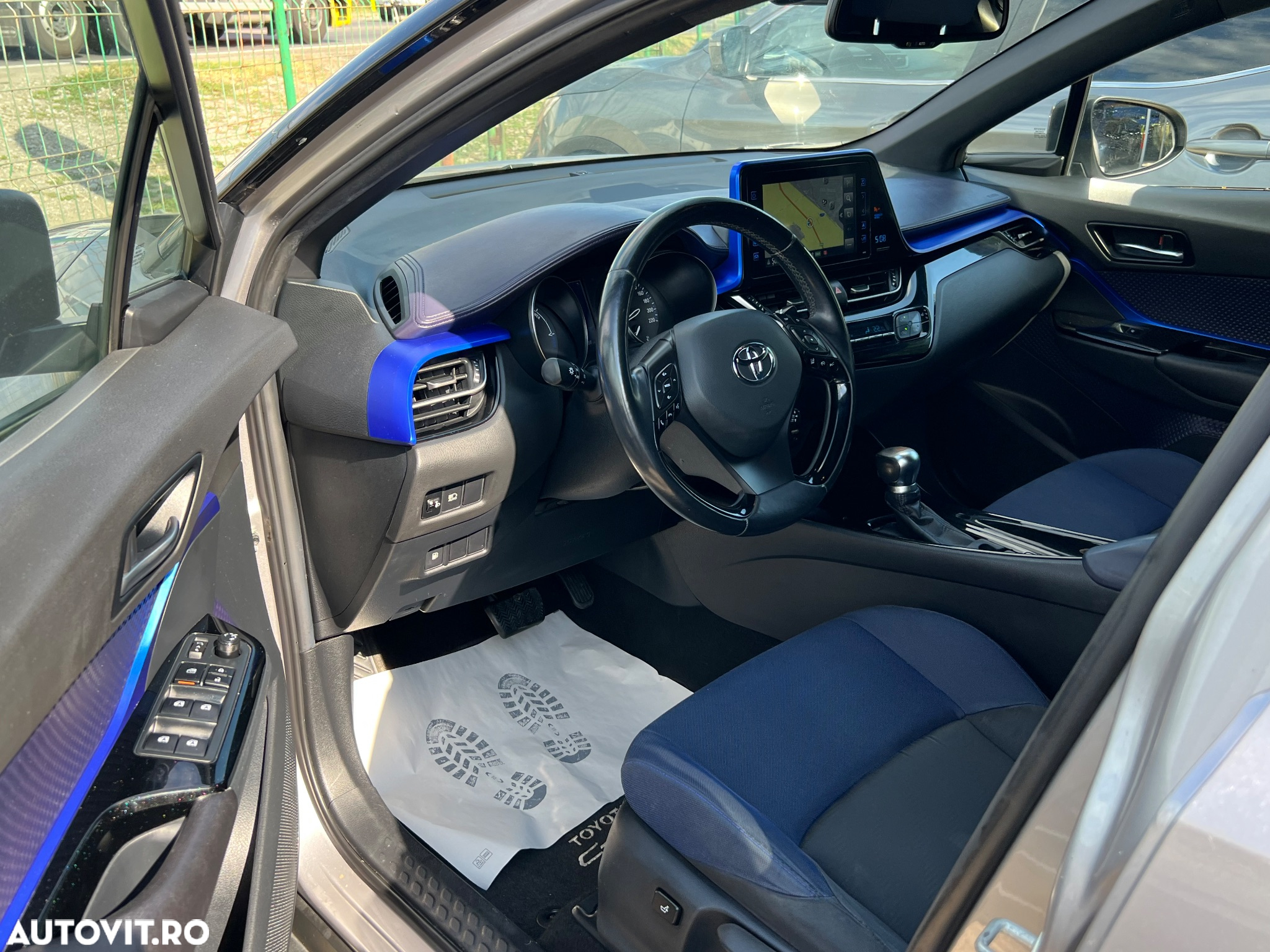 Toyota C-HR 1.8 HSD 122 CP 4x2 CVT C-ult Style bi-tone - 8