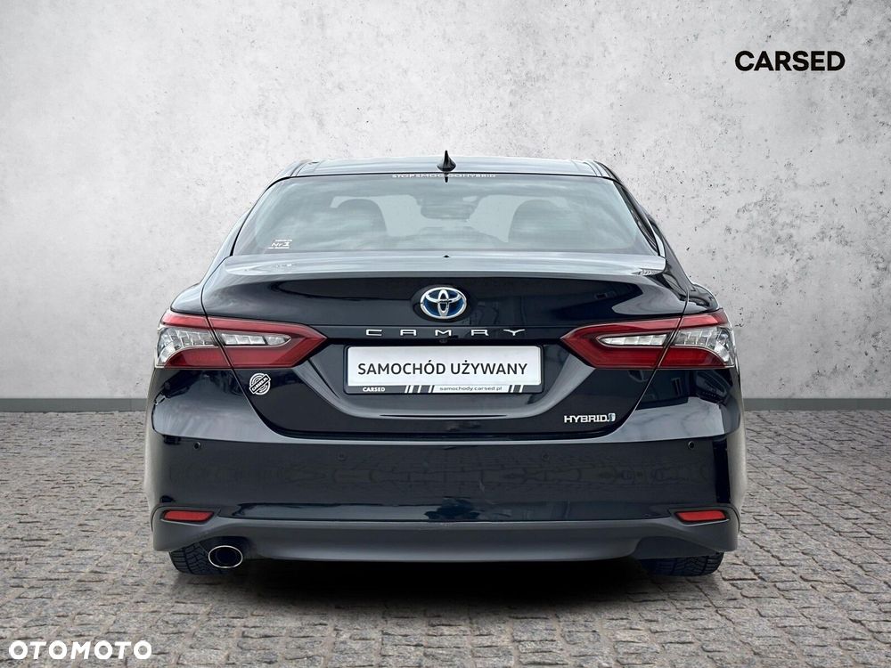 Toyota Camry - 37