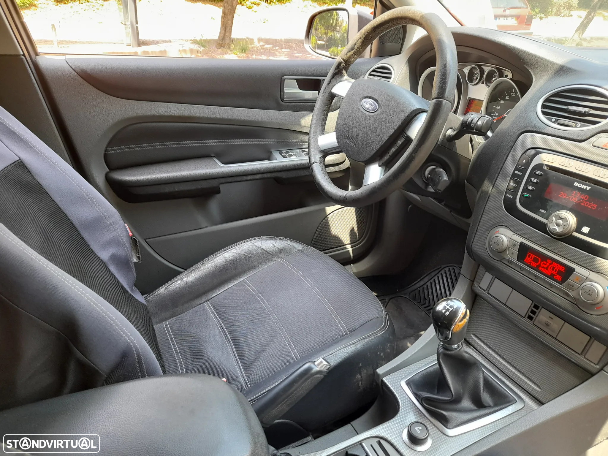 Ford Focus SW 1.6 TDCi Titanium - 19