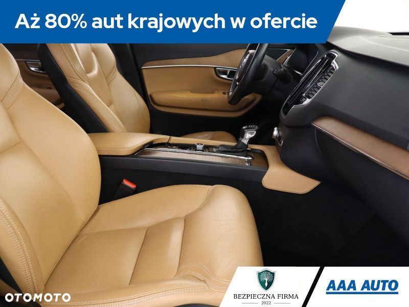Volvo XC 90 - 11