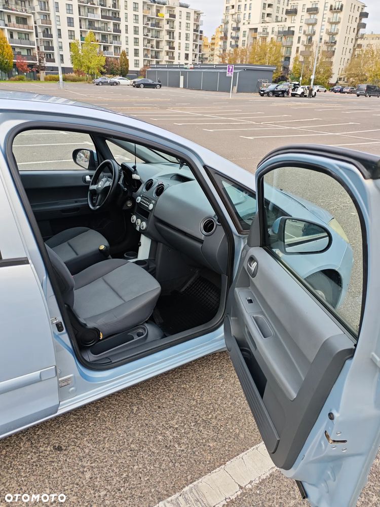 Mitsubishi Colt - 11