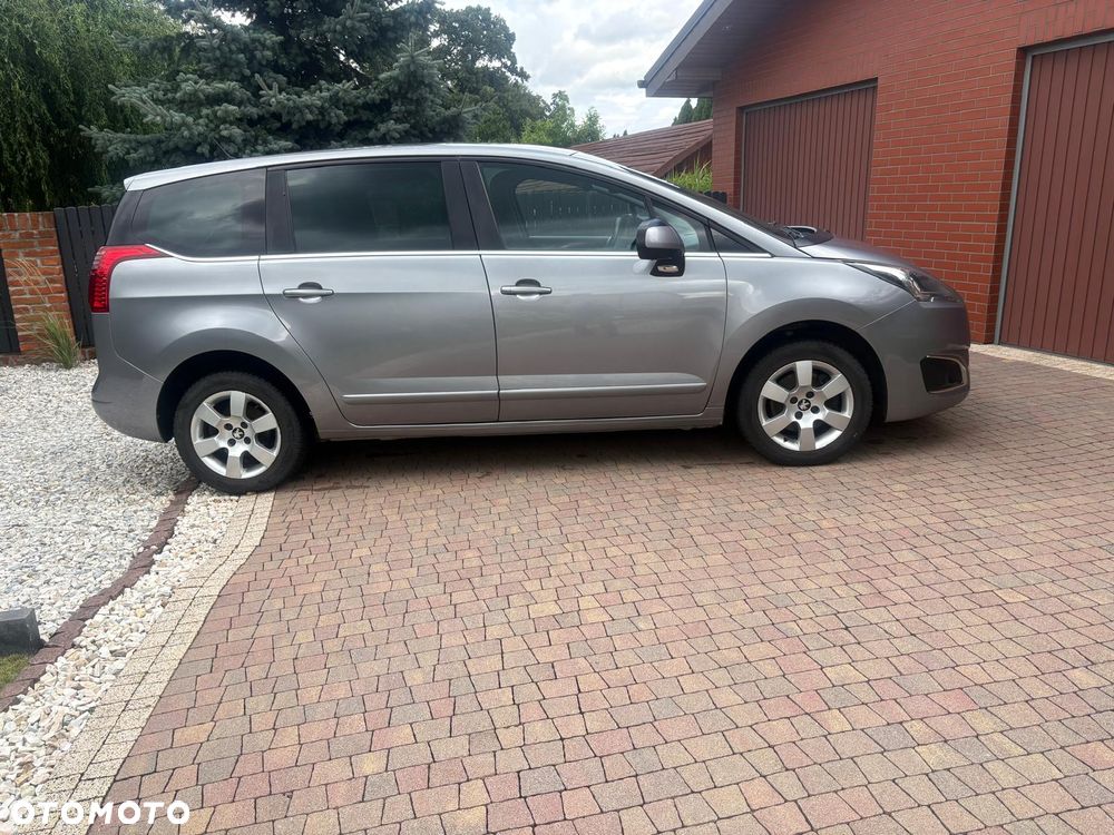 Peugeot 5008 2015 photo 3