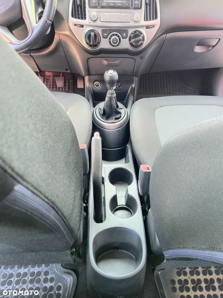 Hyundai i20 1.25 Comfort - 12