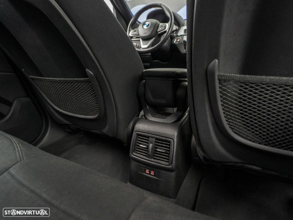 BMW X1 25 e xDrive Corporate Edition - 40