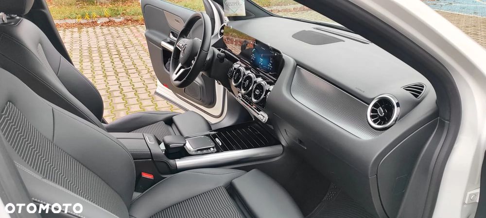 Mercedes-Benz GLA 200 Business Edition - 29