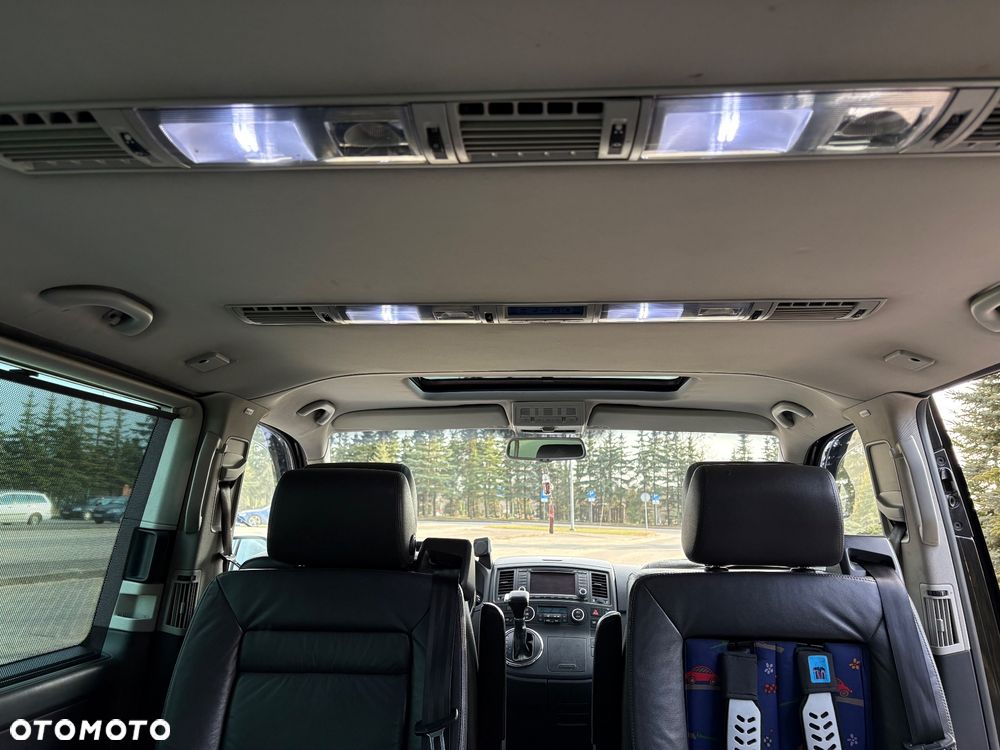 Volkswagen Multivan - 21