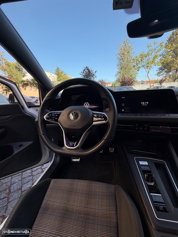 VW Golf - 6