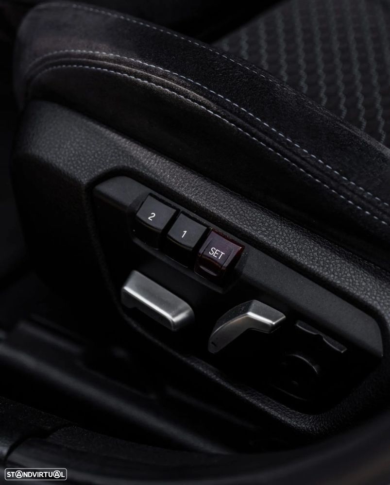 BMW 335 d xDrive Pack M - 12