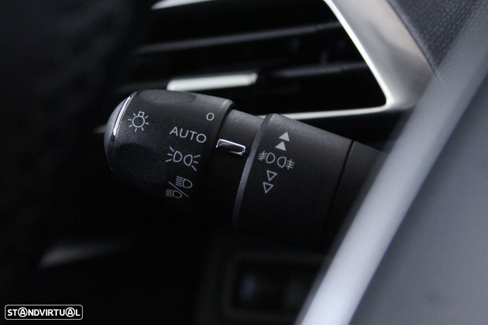 Peugeot 3008 1.5 BlueHDi Allure - 24