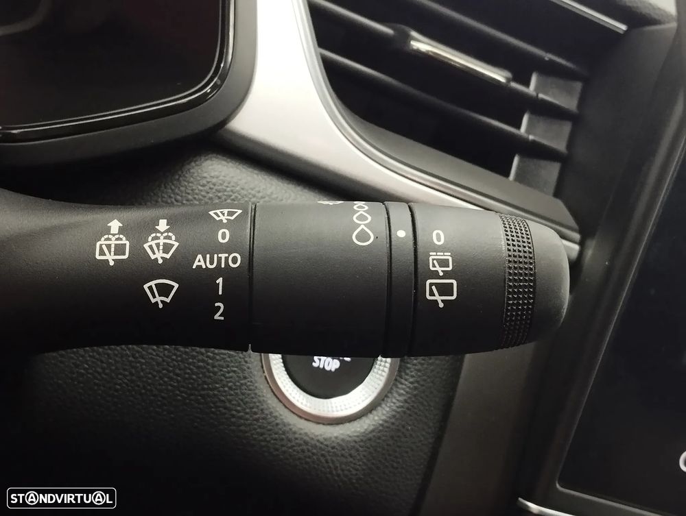 Renault Captur 1.0 TCe Techno Bi-Fuel - 26