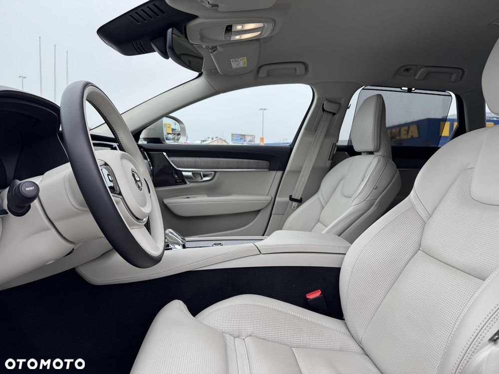 Volvo V90 Cross Country B5 B AWD Ultimate - 28