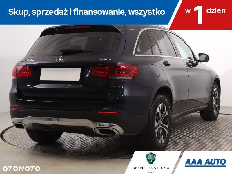 Mercedes-Benz GLC - 6