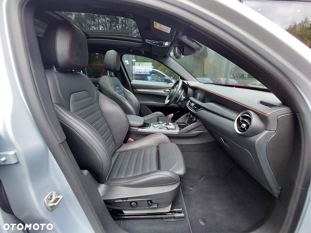 Alfa Romeo Stelvio 2.0 Turbo Competizione Q4 - 15