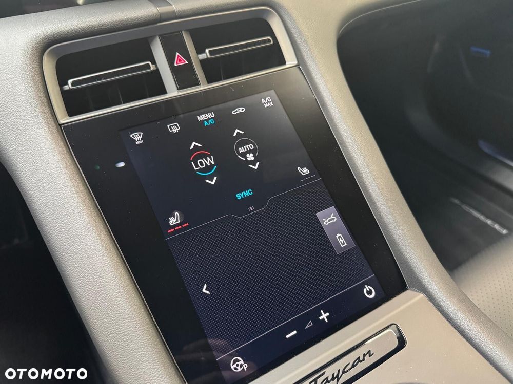 Porsche Taycan 105kWh Performance Plus - 25