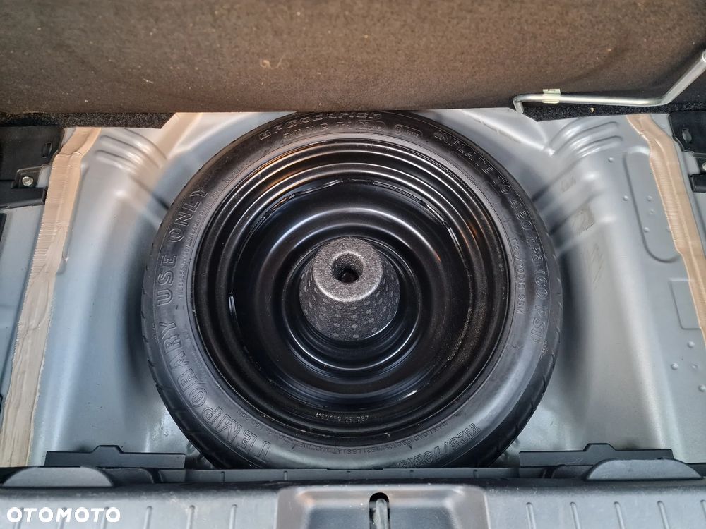 Toyota Yaris 1.33 Luna - 24