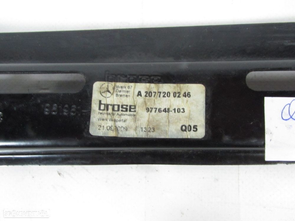 Elevador da Porta Sem Porta Direito/Frente Seminovo/ Original MERCEDES-BENZ E-CL... - 3