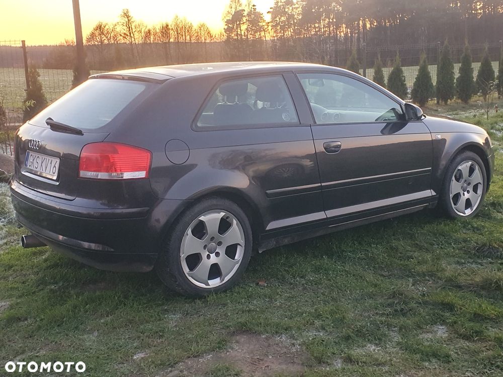 Audi A3 3-drzwiowe 2.0 FSI Ambition - 7