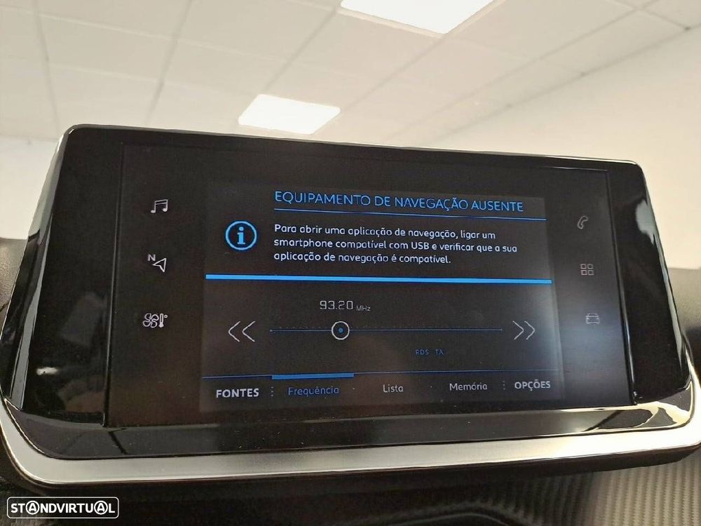 Peugeot 2008 1.2 PureTech Allure EAT8 - 20