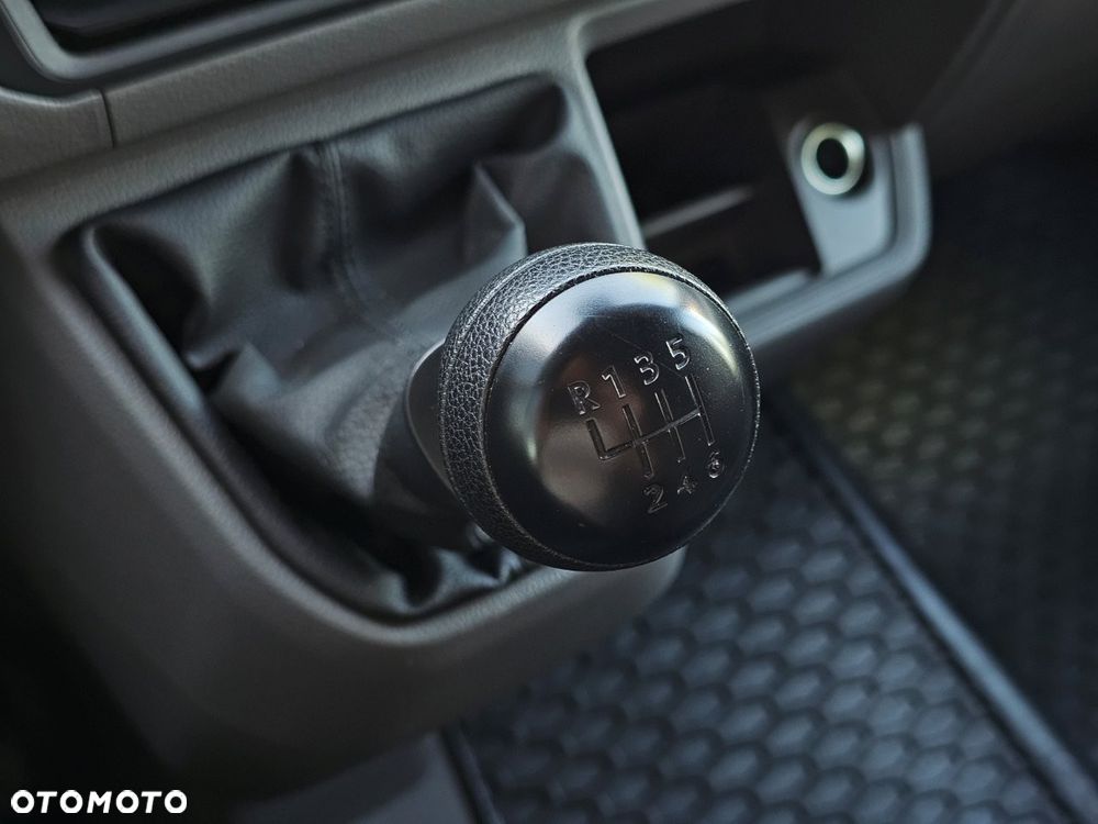Volkswagen Crafter - 25