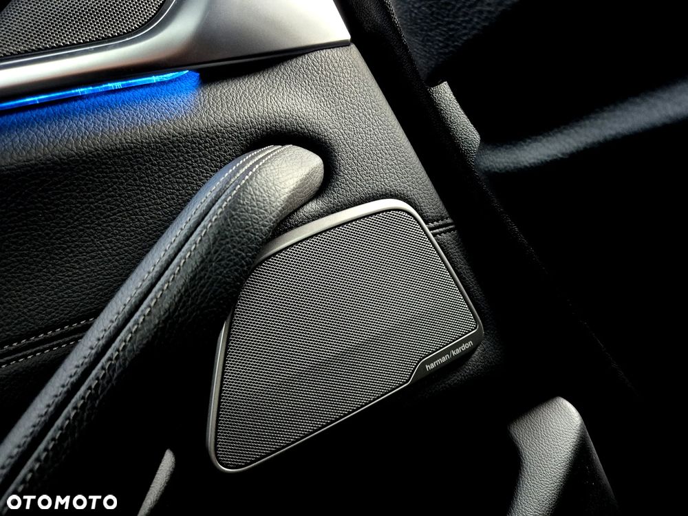 BMW Seria 5 530e M Sport Edition - 11