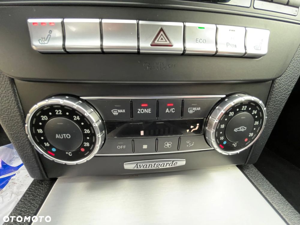 Mercedes-Benz Klasa C 180 (BlueEFFICIENCY) Avantgarde - 15