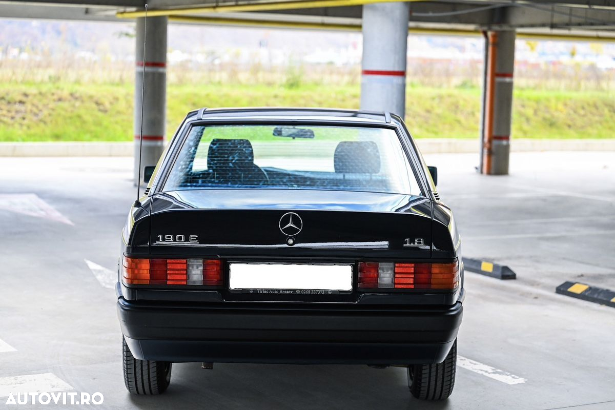 Mercedes-Benz 190 - 6