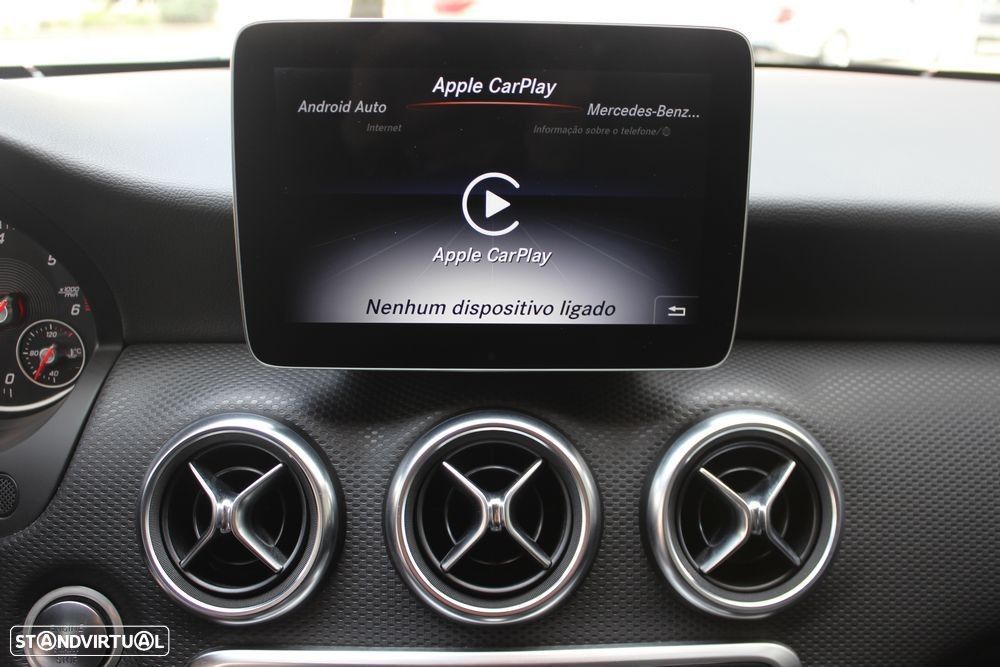 Mercedes-Benz A 180 d AMG Line - 16