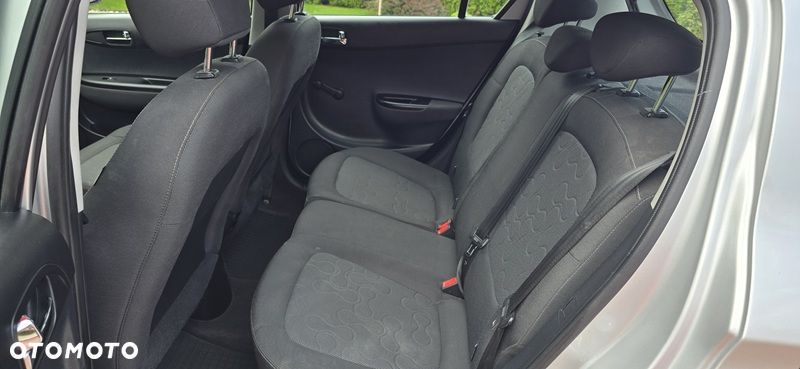 Hyundai i20 1.2 Comfort - 11