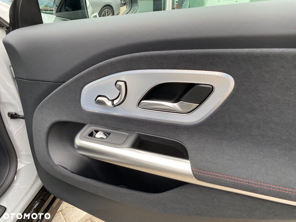Mercedes-Benz CLA - 20
