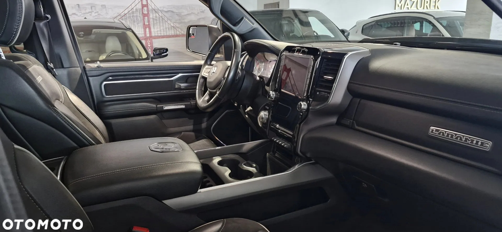RAM 1500 Crew Cab Laramie - 11