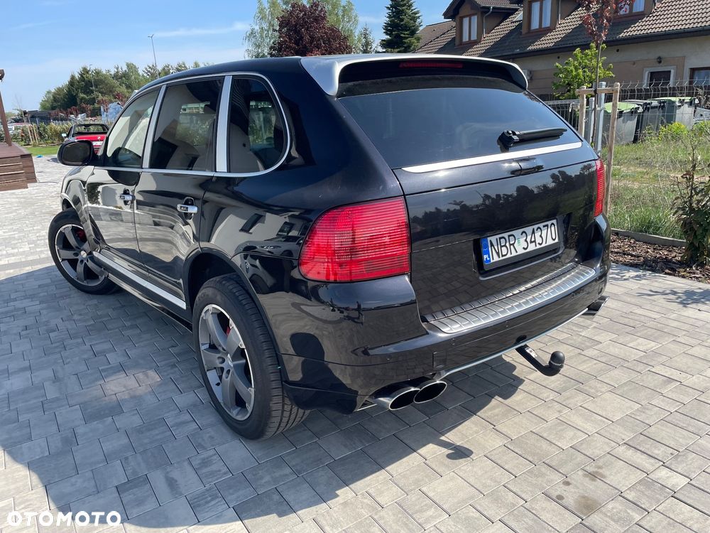 Porsche Cayenne - 8