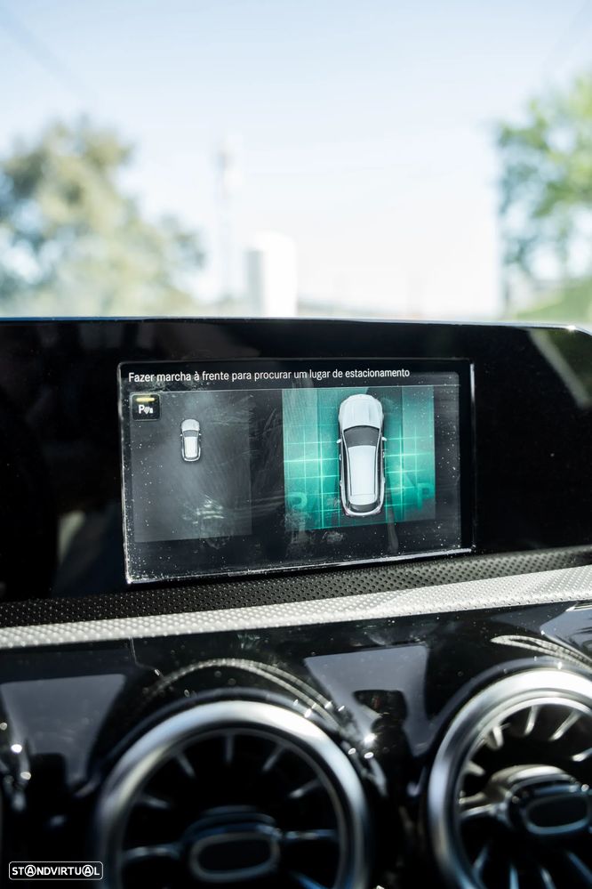 Mercedes-Benz CLA 250 e 8G-DCT AMG Line - 33