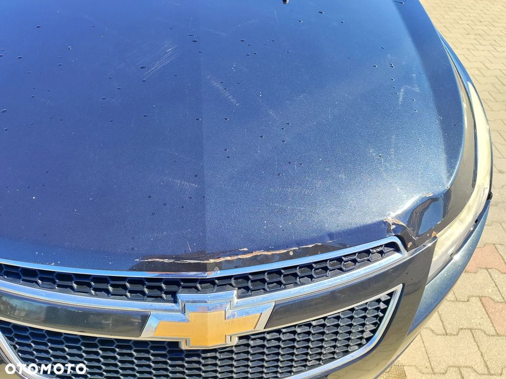 Chevrolet Cruze 2.0 LS - 24