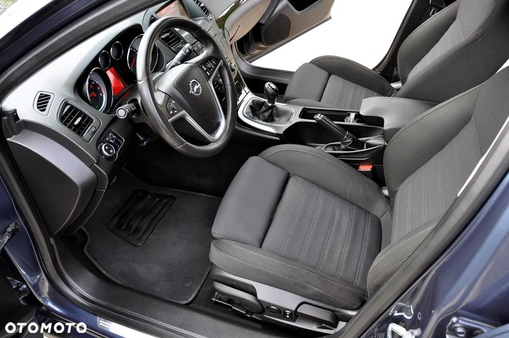 Opel Insignia 2.0 Turbo - 9