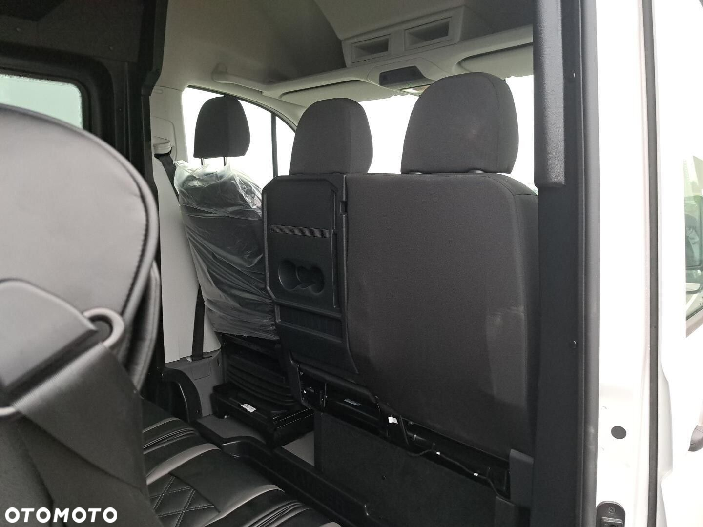 Volkswagen Crafter 35 Furgon, 2,0 TDI SCR 177KM,  6-bieg man., r.o: 4490 mm - 31