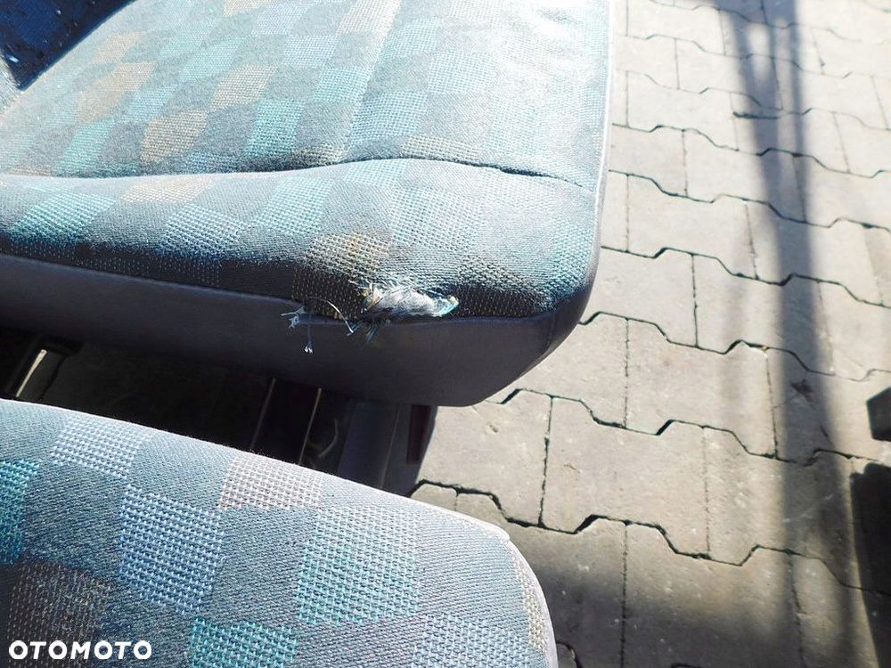 MERCEDES VITO I W638 2001r FOTELE SIEDZENIA KANAPA 3 RZĄD - 4