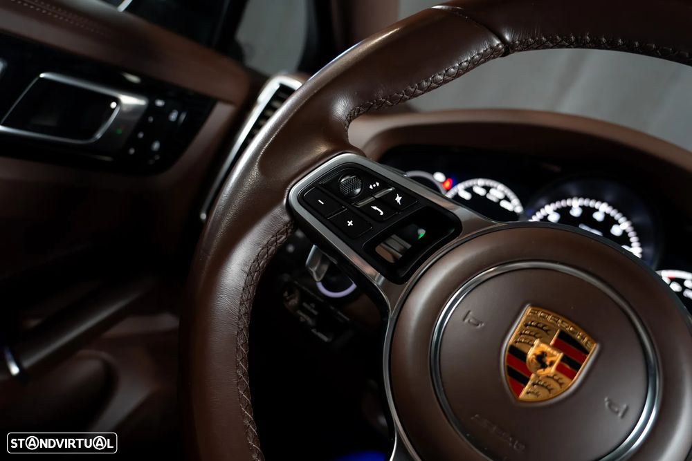 Porsche Cayenne Coupé E-Hybrid Platinum Edition - 12