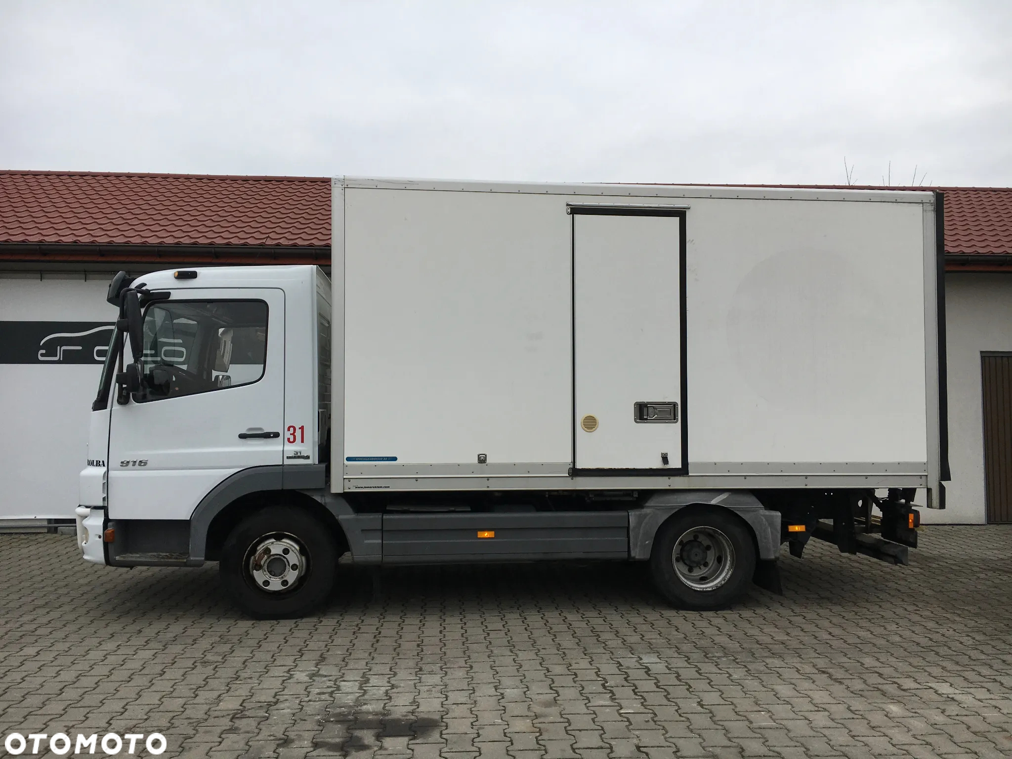 Mercedes-Benz ATEGO - 5