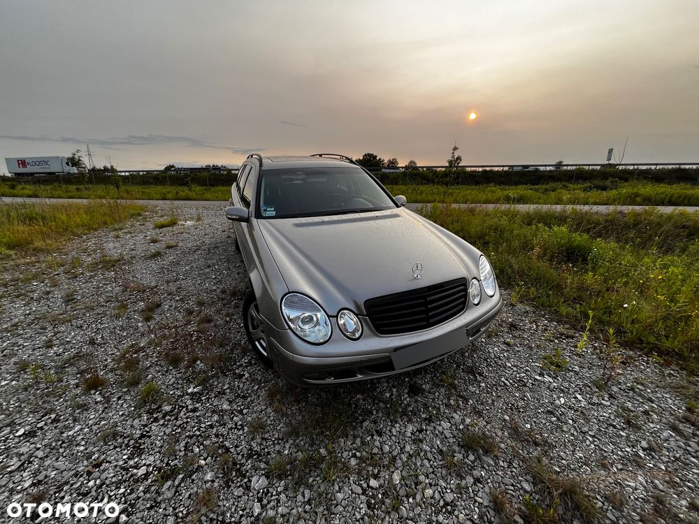 Mercedes-Benz Klasa E 200 T Kompressor Automatik Classic - 21